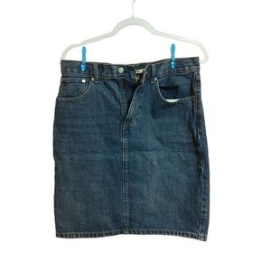 Levi’s Mom Skirt | Size 29 | Mid-thigh Jean Skirt